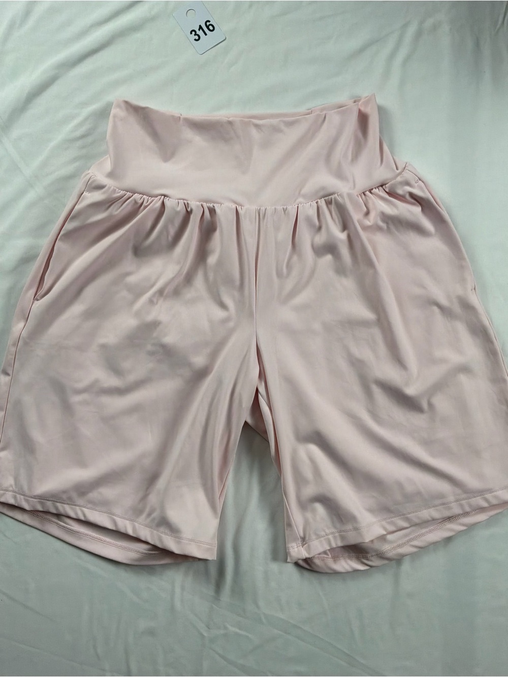 HALARA High-Waist Pale Pink Women's Shorts